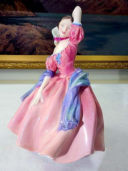 Figurines: May Time HN2113 - Royal Doulton