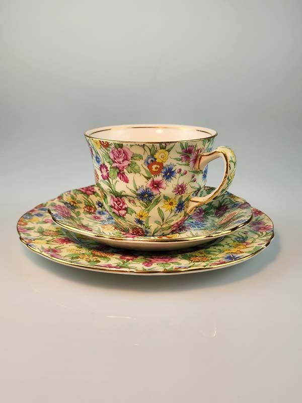 - Other: Royal Winton - Kew trio