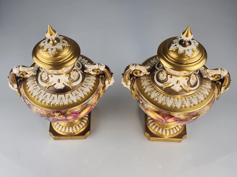 China & Ceramics: Royal Worcester Fruit Vases by John Freeman