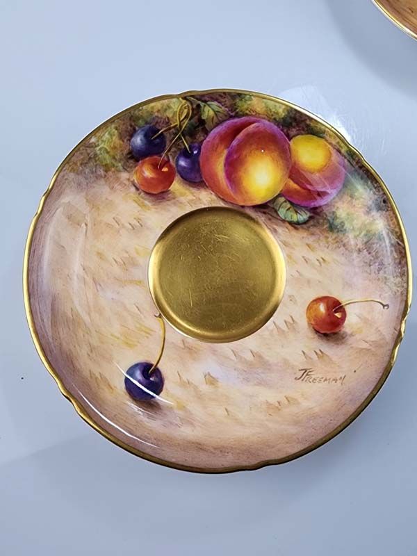 China & Ceramics: Royal Worcester Pair Duos - Fruit