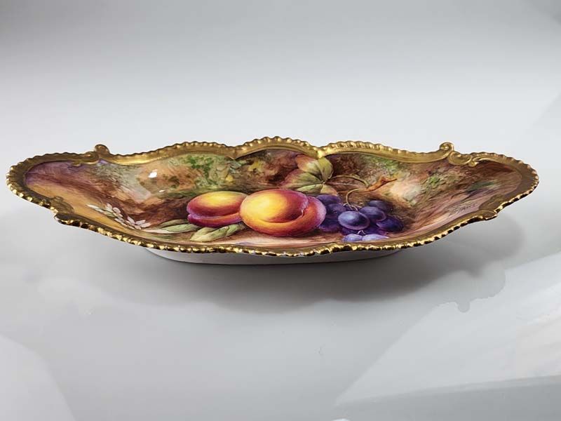 Royal Worcester: Royal Worcester Serving Dish - Fruit
