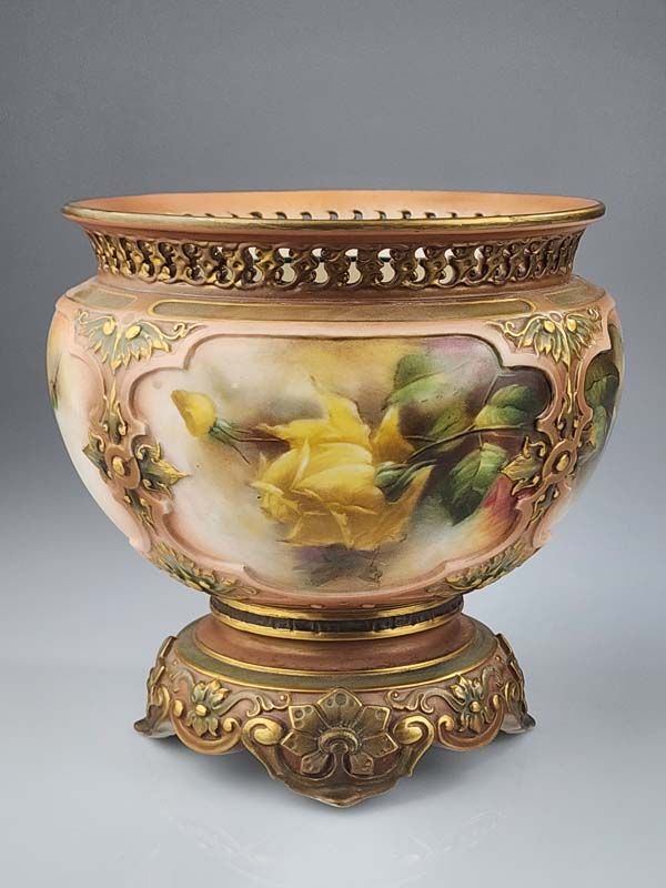 China & Ceramics: Hadleys Worcester Jardiniere - Roses