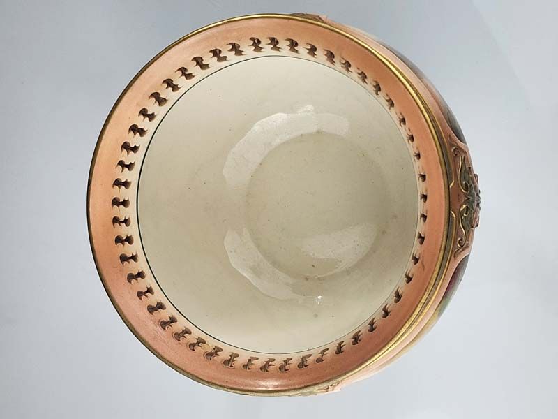 China & Ceramics: Hadleys Worcester Jardiniere - Roses