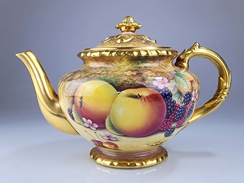 Royal Worcester: Royal Worcester Tea Pot - Fruit