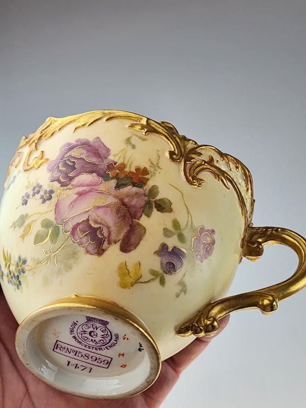 Royal Worcester: Royal Worcester Cup & Saucer