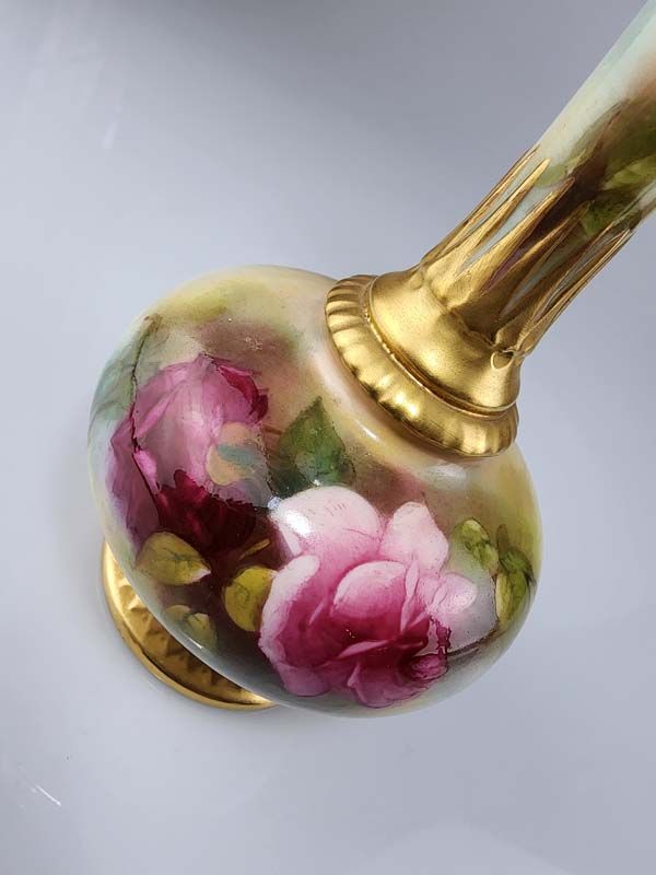 Royal Worcester: Royal Worcester Vase - Roses