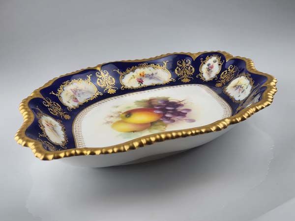 Fallen Fruit Pattern: Royal Worcester Cobalt Dish - Fruit