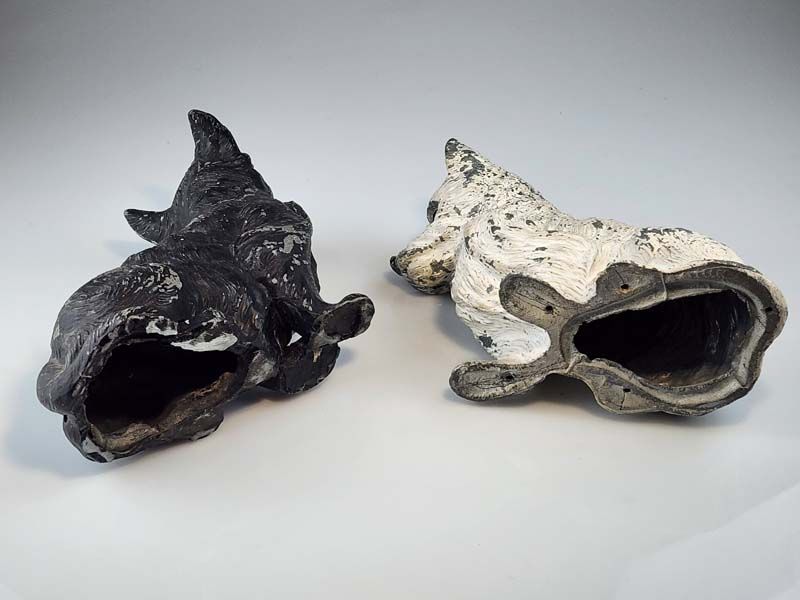 Antiques: Black & White Whisky Dogs Advertising