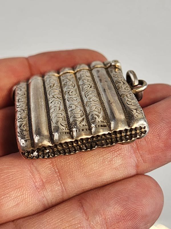 Silver & Gold: Sterling Silver Vesta Case 1907