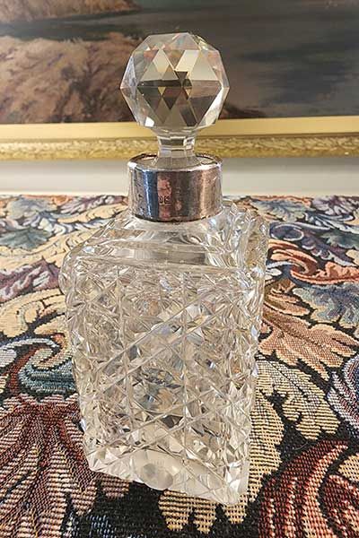 Sterling silver scent bottle - London 1904