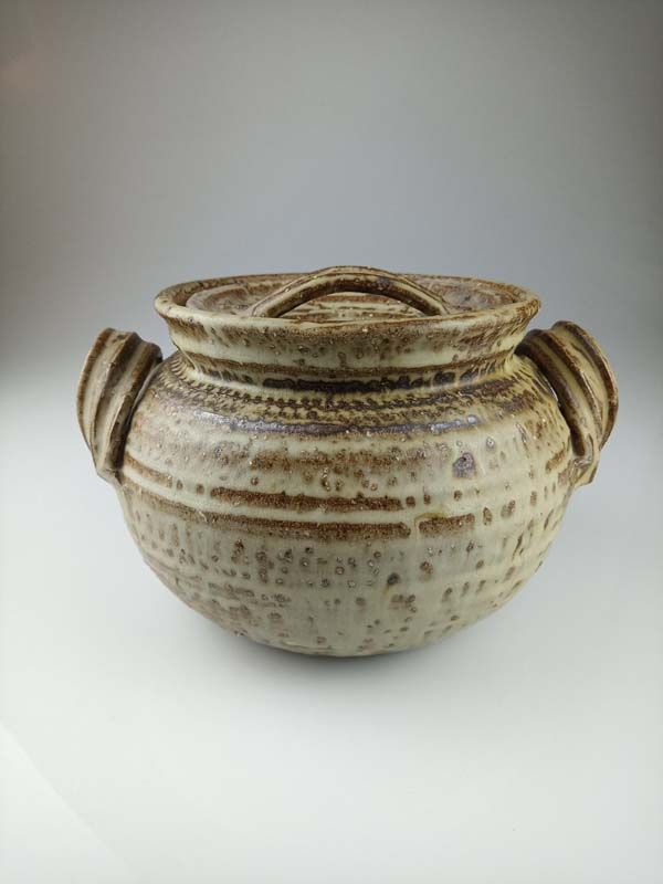 Large New Zealand pottery casserole dish.