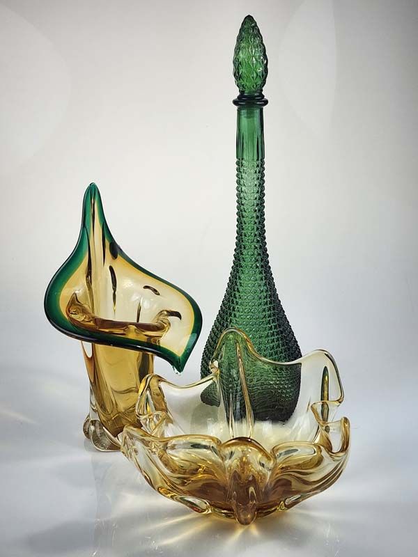 Glass: Iwatsu Hineri Glass bowl - amber