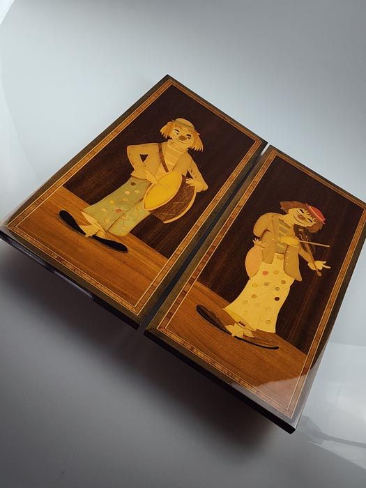 Vintage & Retro: Wooden Clown Pictures