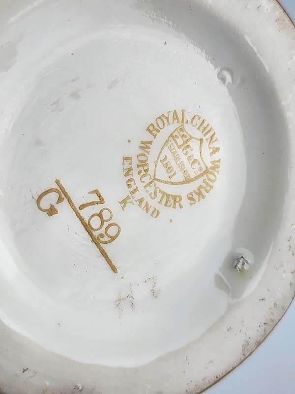 Royal Worcester: Worcester Bud Vase - Blossom